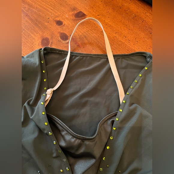 Weissman Green O-Ring Poet Sleeve Dress Dance Costume - Medium Adult - Picture 7 of 14